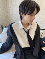 メンズナチュラルセンターパートスタイル