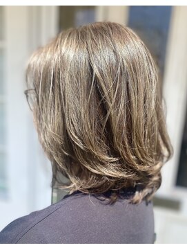 ライオン(Lion) 白髪ぼかしオリーブベージュハイライト