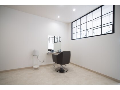 ミングルクラーロヘアー(MINGLE CLARO hair)の写真