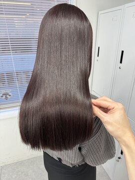 ペレ 栄 アネックス(PELE栄ANNEX) 韓国 くびれロング レイヤー ワンホンヘア 小顔前髪