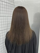 ロムーク 表参道(LOMKH)&nbsp;夏の小顔ロングレイヤーカット顔周りシールエクステブルーカラー