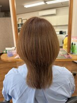 ヘアーズ サエミ ミディアムレイヤーでカッコ可愛く♪