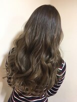 ヴィダ クリエイティブ ヘアーサロン(Vida creative hair salon) オリーブベージュ