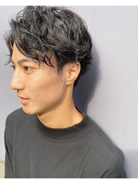 ユノ(juno) メンズグレージュパーマ <かき上げ トランクスヘア>