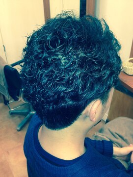 カルフール ロコ 草加西口店(Carrefour LOCO) ツーブロック刈上げパーマ