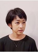 前髪まゆ上　大人ショート