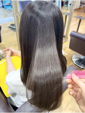ルッツ(Lutz. hair design) イルミナカラー×バイカルテ髪質再生【千代田彩夏】