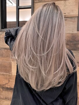 リード バイ ラグーン(LEAD by LAGOON) ホワイトミルクティーベージュケアブリーチインナーイヤリング