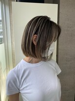 イキ 表参道(iki omotesando)&nbsp;モード/無造作ウェーブ/大人ガーリー[表参道駅]