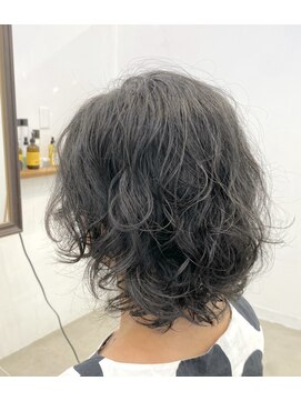 ベンチ(Bench) パーマスタイル