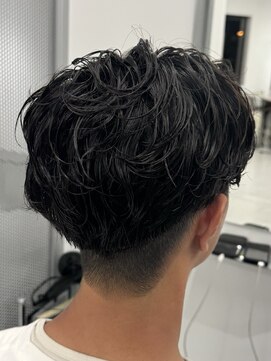 バース 梅田中崎町店(BIRTH) ニュアンスパーマセンターパートフェザーパーマ韓国メンズパーマ