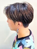 インタークロス&nbsp;20代30代ハイライトセンターパートダブルカラー清潔感ブラウン