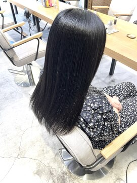 ルイス 宝塚(Luis) 20代30代40代大人かわいい髪質改善ストレート