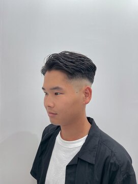 ニール シトロン 名古屋 伏見 丸の内(NEELU citron) 【neelu_hachi】スキンフェード毛流れパーマ