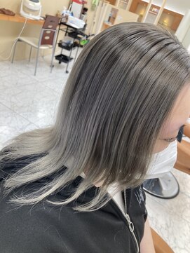 ヘア ポジション HAIR Position 大館西店 ホワイトシルバーグレー