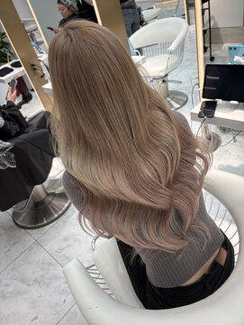 ロンドルピナス 小倉(Lond Lupinus) ミディアムヘア暗めカラー/デザインカラー/フェイスフレーミング