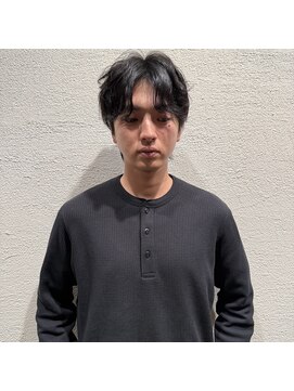 イツモノトコロ(kami to zakka) 【イツモノトコロ】黒髪フェザーパーマ