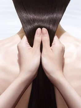 ヘアメイク カーロデュエ(Hair Make caro due)の写真/【時津/厳選商材】最上級サブリミックトリートメントで叶う、感動のうる艶美髪へ!頭皮ケアと美髪を両立◎