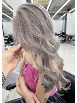 エゴル ナゴヤサカエ(ENGOL NAGOYA SAKAE) 新美蓮/グレージュ/ハイトーン/無彩色/ブリーチ