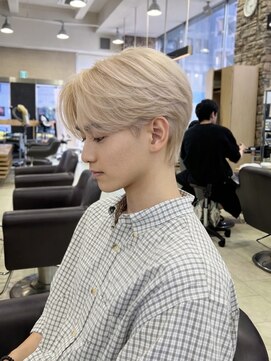 ゼスト 吉祥寺店(ZEST) メンズセンターパート/ハイトーンカラー/松原可奈/吉祥寺