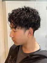 ブルニール 中崎町(BLEUNIR) ツイストスパイラル ソフトツイスト 無造作 刈り上げ