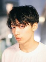 ピチカート(pizzicato) 前下がりツーブロックショート、無造作パーマ、セミウエット