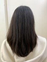 パティオン(PATIONN)&nbsp;レイヤースタイル☆顔まわりに軽さを入れツヤ感のあるアッシュ系