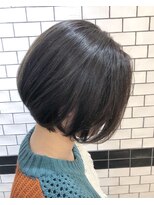 エルト 四条烏丸(elto)&nbsp;30代・40代大人可愛い小顔ワンサイドショートボブ丸み前下がり