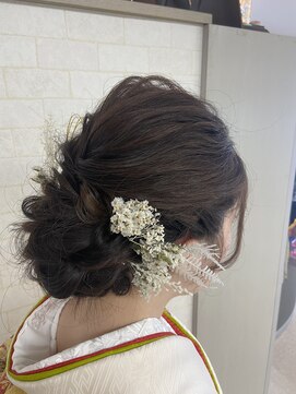 サロン Salon アイ アート ルーズシニヨン