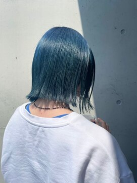 アチーブリス(achieve Liss) ターコイズブルー カジュアル暗髪韓国風外ハネボブ