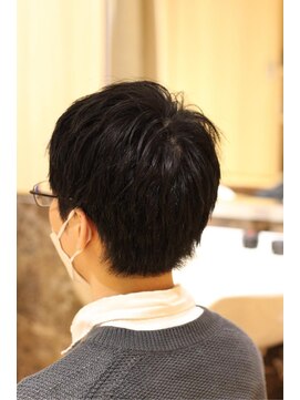 ヘアーモードキクチ 日本橋三越前店 刈り上げない自然な短さ