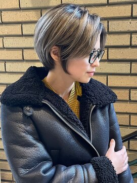 ロンドブルーム 天神大名店(Lond Bloom) ダブルカラーショートボブインナーカラーハイライトケアブリーチ