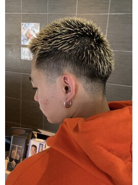 ブルーバイブレーション BlueVibration 坊主　ベリーショート　ブリーチ　刈り上げフェード