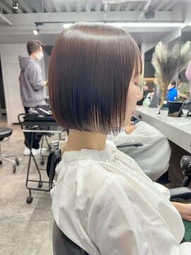 アイユー(ii+U) ミニボブ　小顔カット ナチュラル　ショートカット