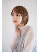 ベージュカラー丸みショートボブ