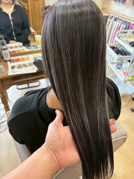 ミラシィ 成田(Mirashy) ハイライトカラーミルクティーベージュレイヤーカット