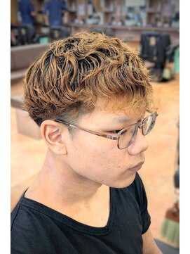 理容プラーナ 下関勝山店 ツーブロック+パーマ