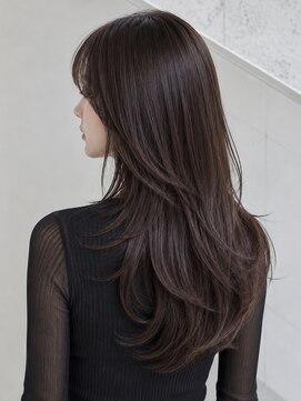 サーカス バイ ビュートリアム 青山(CIRCUS by BEAUTRIUM) レイヤー ロング 黒髪 表参道 青山 20代 30代