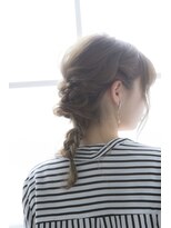 〈mielhair新宿〉大人可愛い三つ編みアレンジ