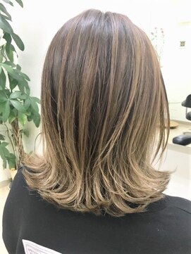 ヴァニラ(Vanilla) バレイヤージュ＃ミディアム