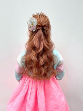 アイユー(ii+U) インスタ【sosohase】巻きおろしハーフアップアレンジ