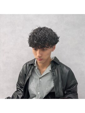 ウルバイササ(URU by SASA) マッシュ×波巻きパーマ/秋田メンズ