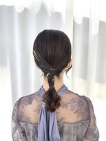 サクララ(Sakura la)&nbsp;タイトローポニー×金箔/お呼ばれヘア/参列ヘア/二次会ヘア