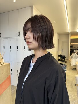 サンド 鹿児島中央(sand) @ayumi.sand フェイスレイヤー　ぷつっとボブ　カシスブラウン