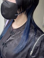 アミティ(AMITY)&nbsp;ウルフカット×インナーカラーブルー