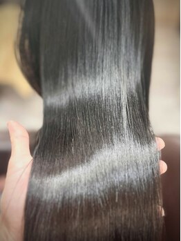 サロン デ ビジュー(Salon des Bijoux)の写真/艶髪ストレートエステ☆栄養分をたっぷり補給して、今までに体験したことのないツルツル、サラサラを実感♪