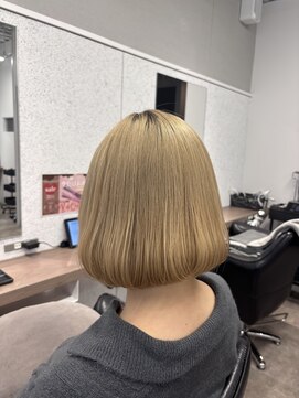 シェル 立川(shell) ハイトーンボブカット