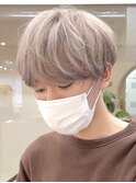 ホワイトブロンドメンズホワイトベージュカラー韓国風メンズヘア