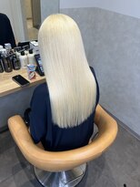 ルシティ(Le City)&nbsp;white blond 【ダブルカラー/ブリーチ/髪質改善】