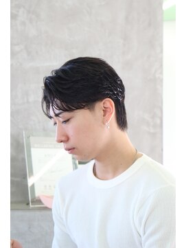 にもう センターパートシャドウパーマフェザーパーマメンズパーマ